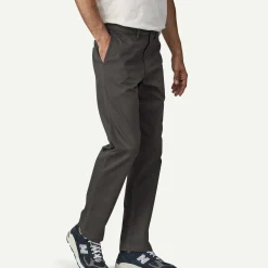 Men's Twill Traveler Chino Pants - Short