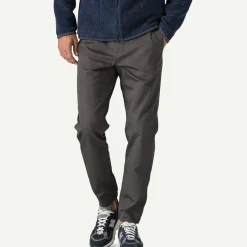 Men's Twill Traveler Pants