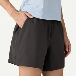 Women's Fleetwith Shorts - 5"